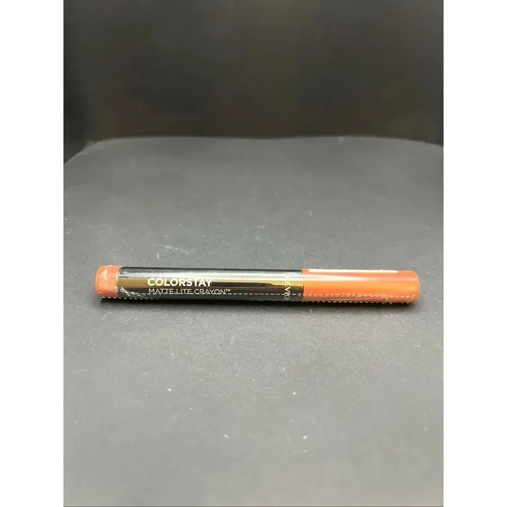 New Sealed Revlon Colorstay Matte Lite Crayon 001 Tread Lightly